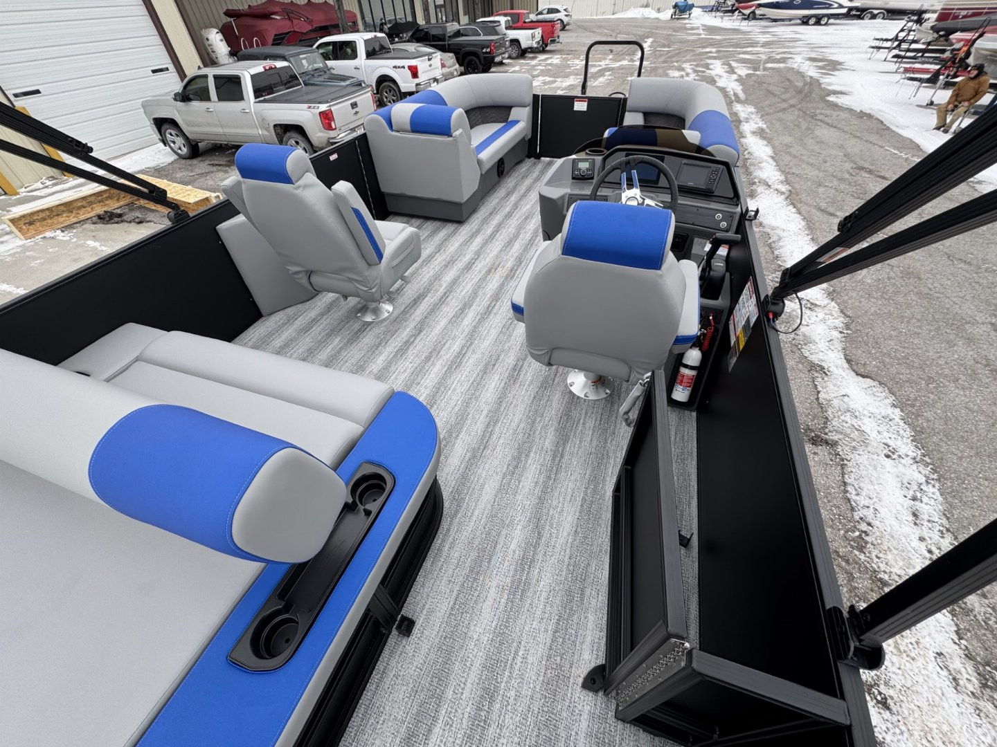 New 2025 Bennington 22 SSB Tritoon