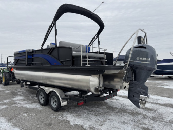 New 2025 Bennington 22 SSB Tritoon