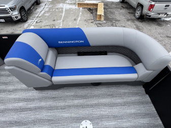 New 2025 Bennington 22 SSB Tritoon