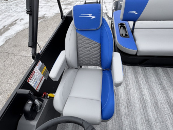 New 2025 Bennington 22 SSB Tritoon