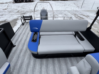 New 2025 Bennington 22 SSB Tritoon