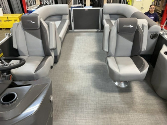 New 2025 Bennington 22 SVSR Tritoon