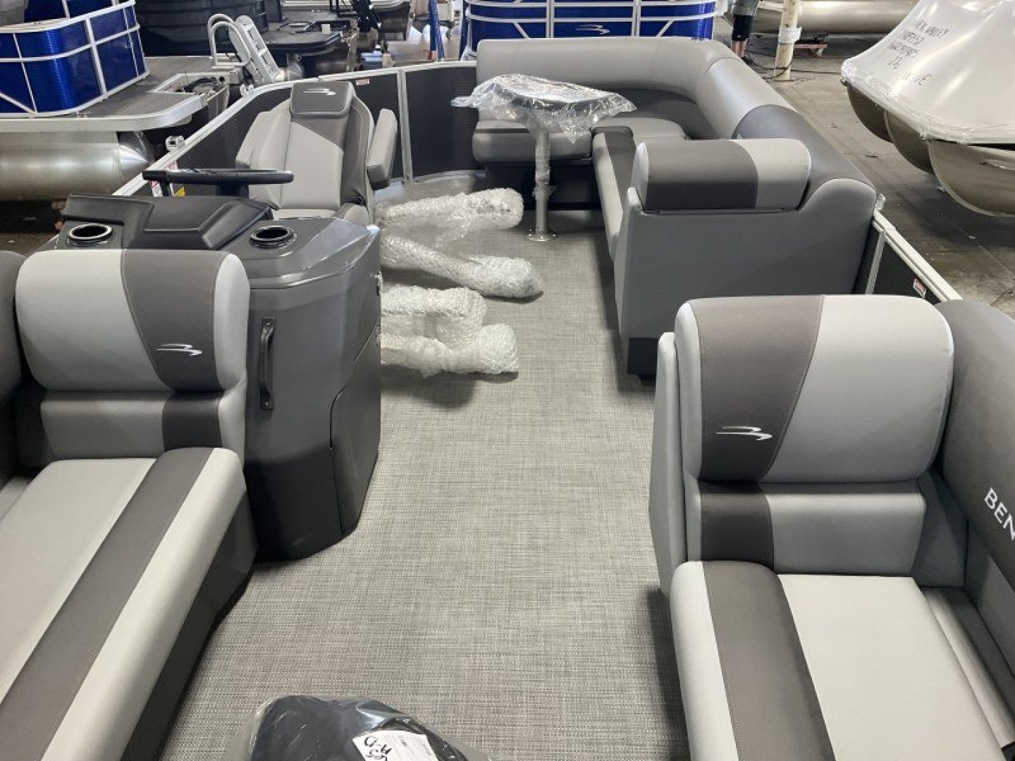 New 2025 Bennington 20 SVL