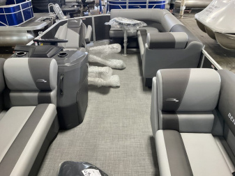 New 2025 Bennington 20 SVL