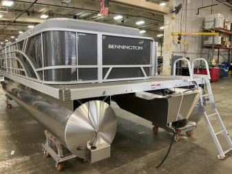 New 2025 Bennington 20 SVL