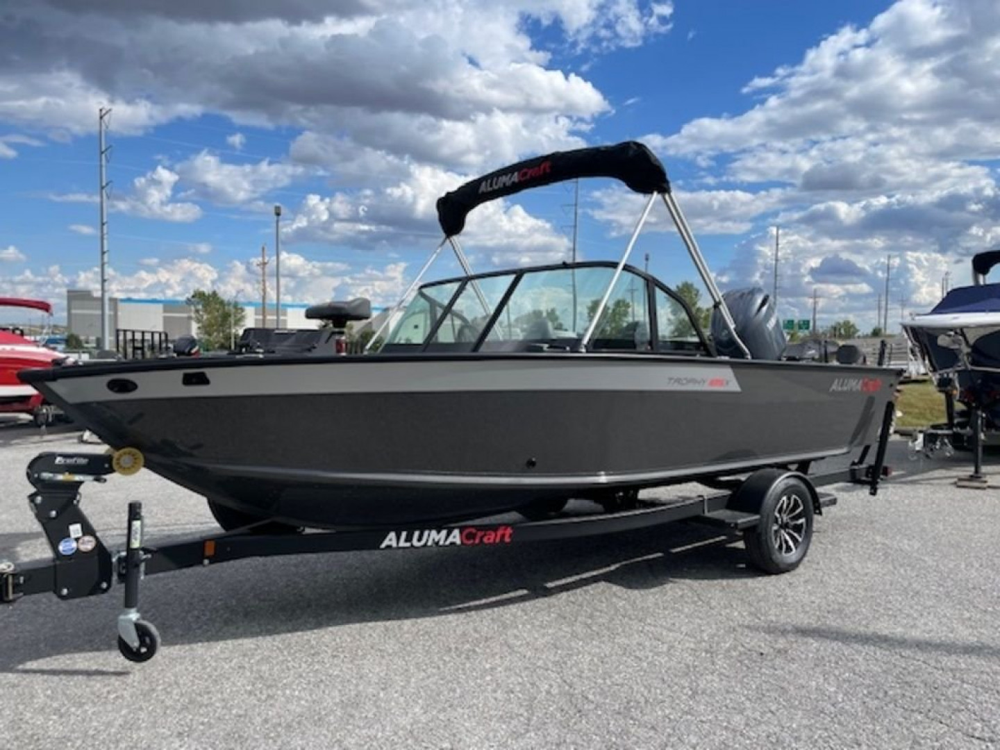 New 2025 Alumacraft Trophy 185X Sport