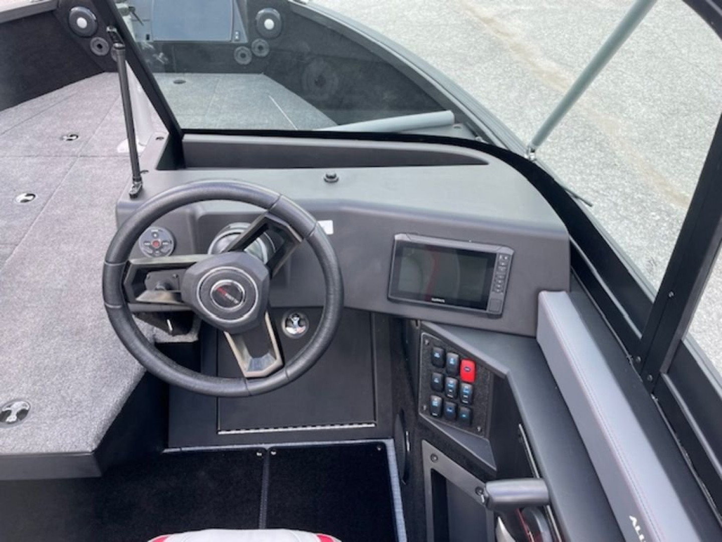 New 2025 Alumacraft Trophy 185X Sport