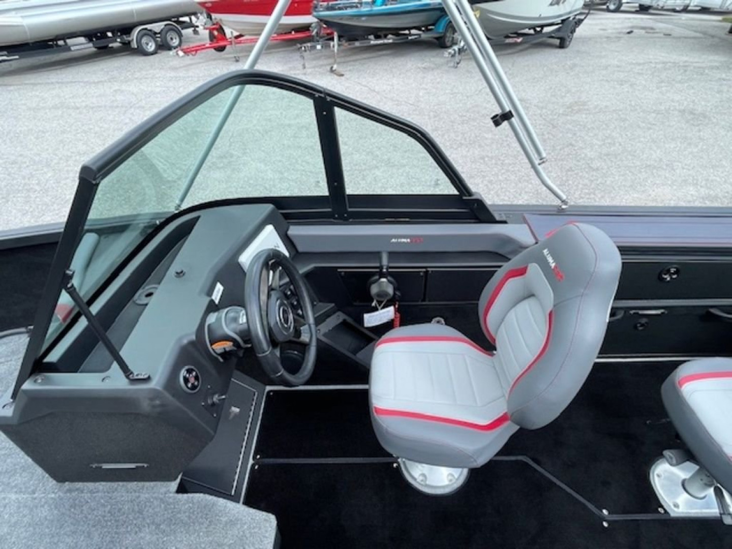 New 2025 Alumacraft Trophy 185X Sport