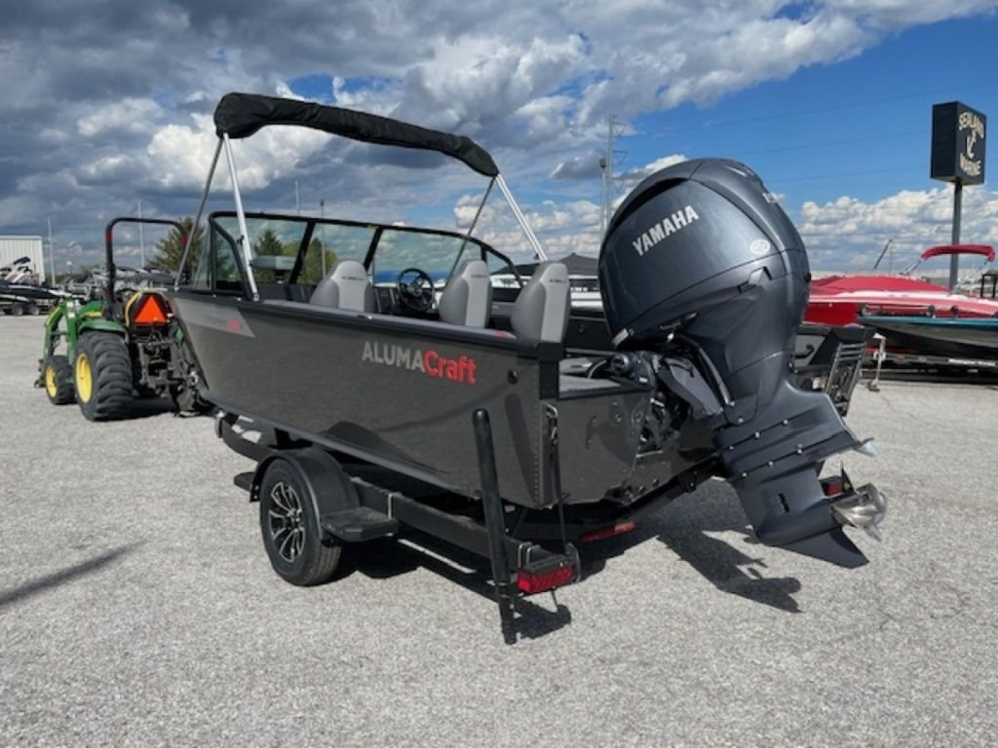 New 2025 Alumacraft Trophy 185X Sport