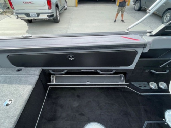 New 2025 Alumacraft Trophy 185X Sport