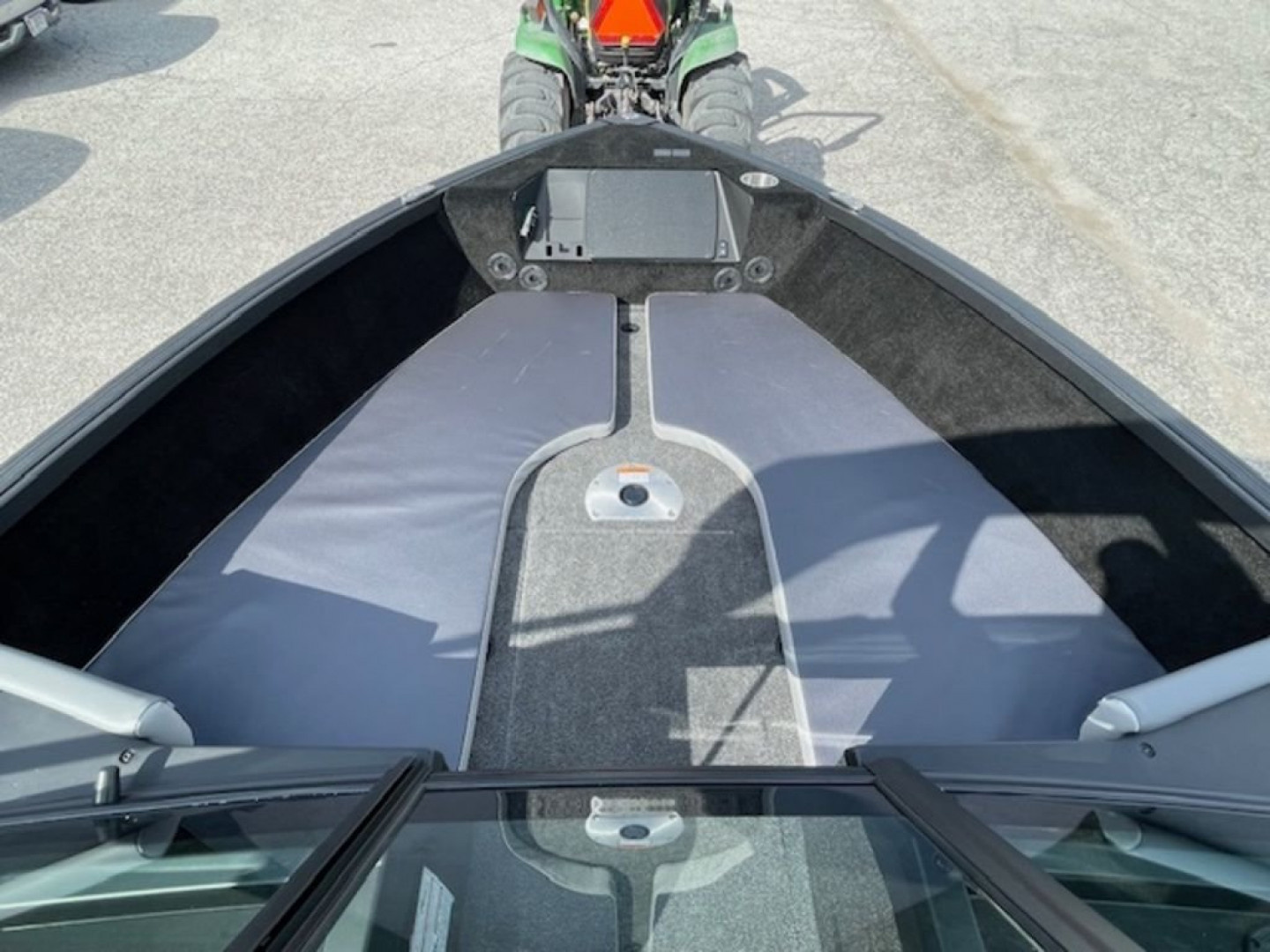 New 2025 Alumacraft Competitor 185X Sport