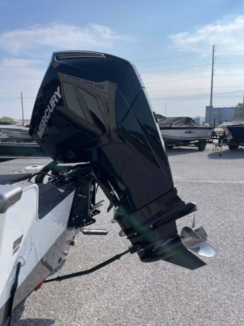 Used 2023 Lund 2025 Impact XS Sport