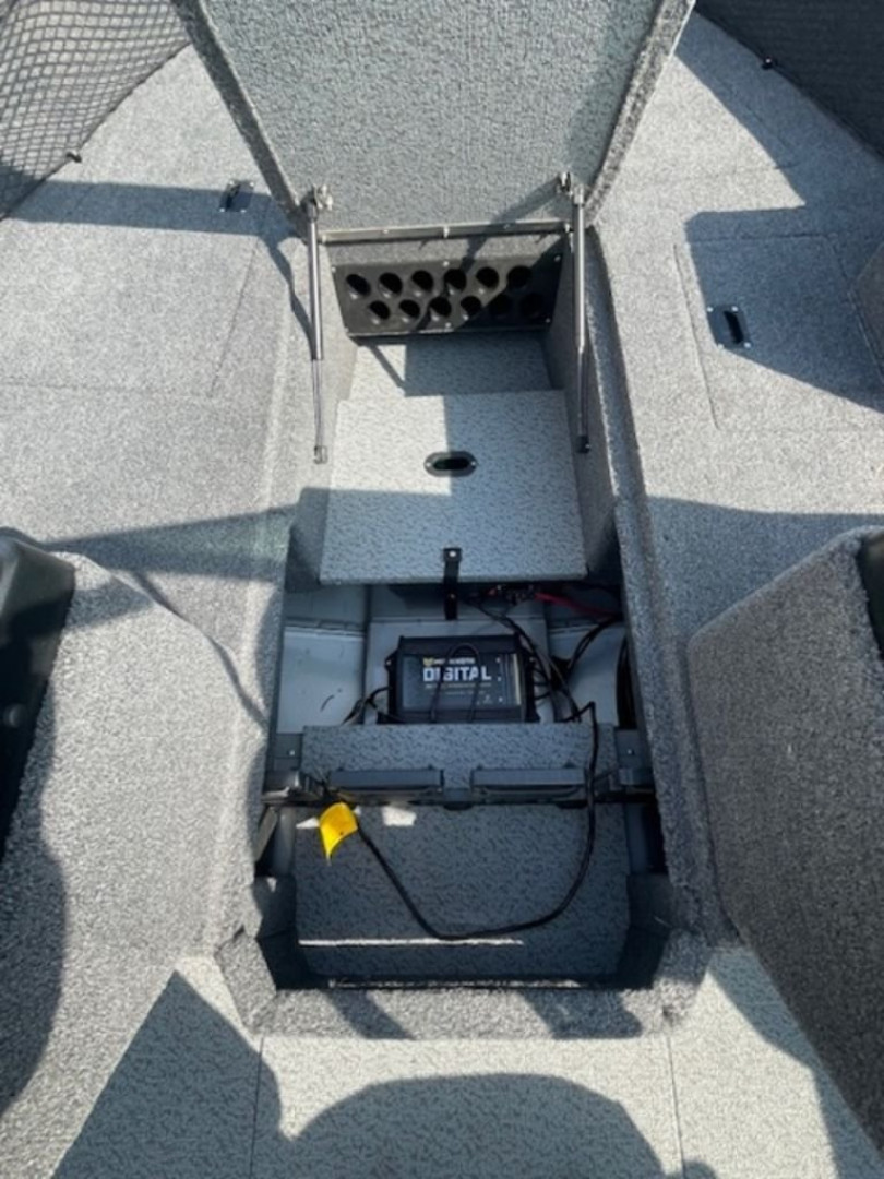 Used 2023 Lund 2025 Impact XS Sport