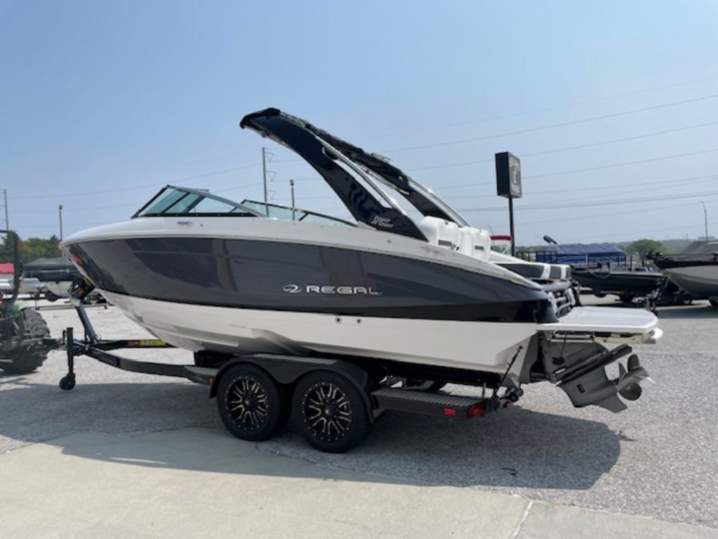 New 2025 Regal Boats LS4 Bowrider