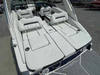 New 2025 Regal Boats LS4 Bowrider