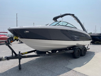 New 2025 Regal Boats LS4 Bowrider