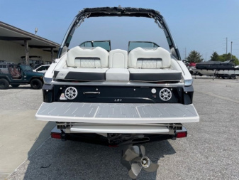 New 2025 Regal Boats LS4 Bowrider
