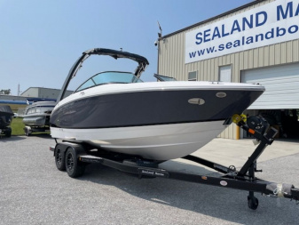 New 2025 Regal Boats LS4 Bowrider