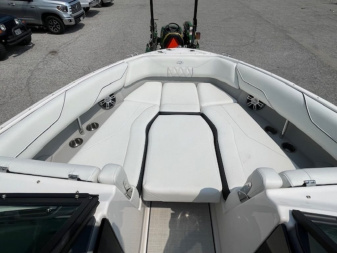 New 2025 Regal Boats LS4 Bowrider