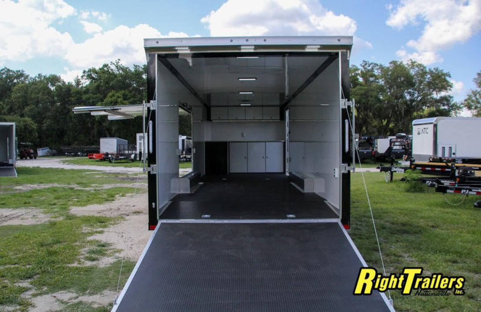 New 8.5x28 ATC Race Trailer