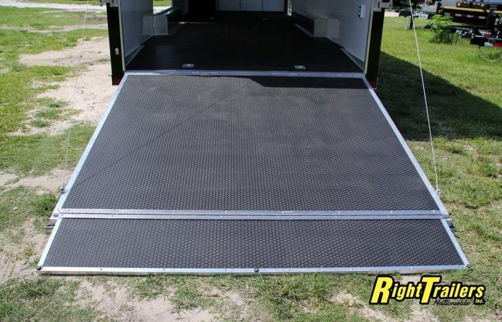 New 8.5x28 ATC Race Trailer