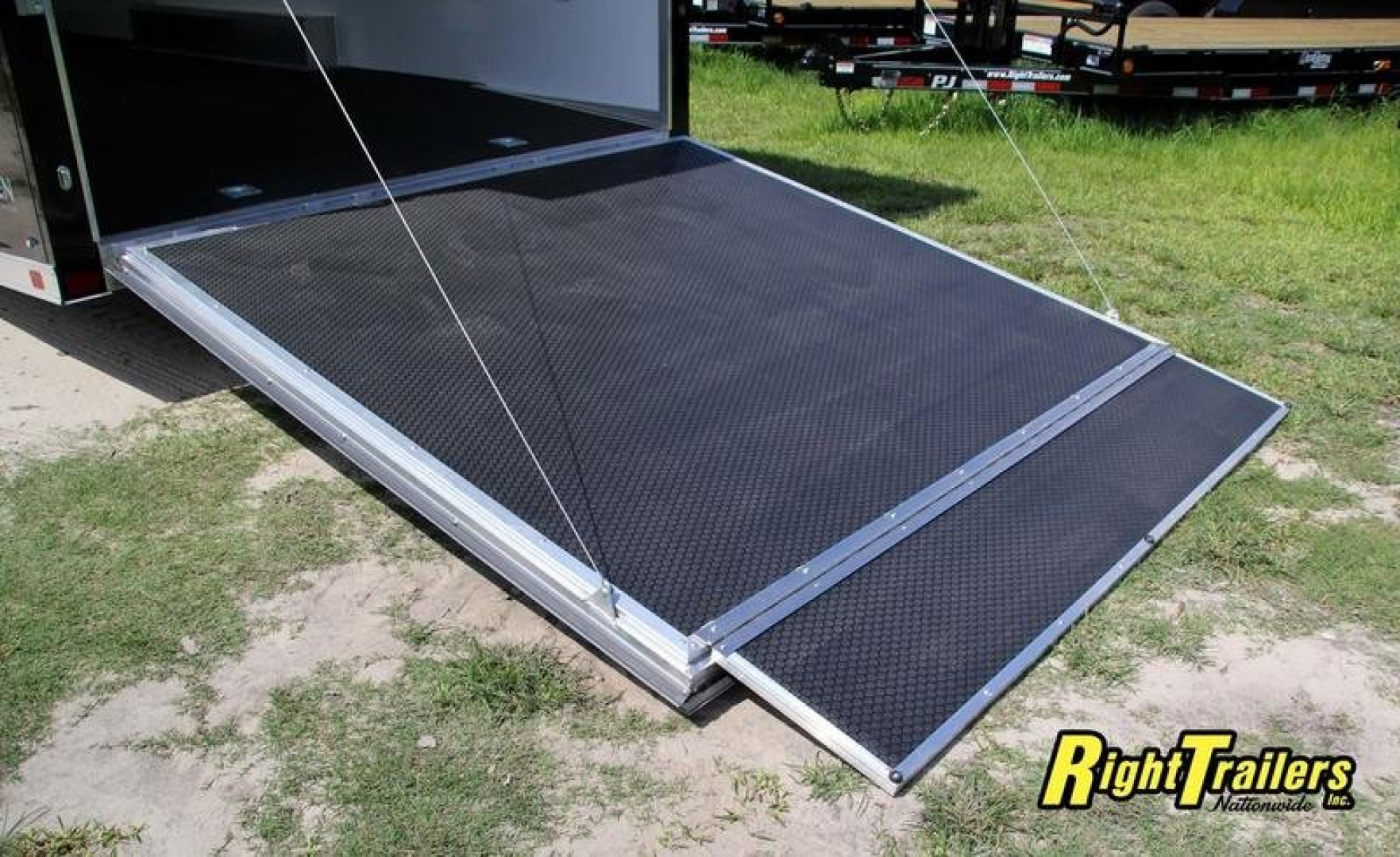 New 8.5x28 ATC Race Trailer
