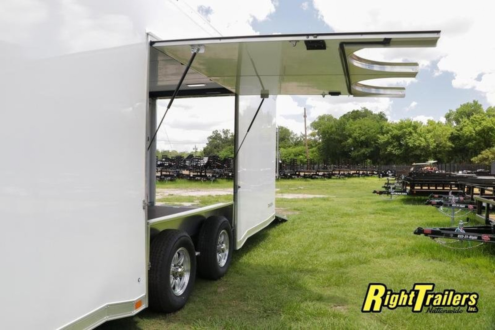 New 8.5x28 ATC Race Trailer
