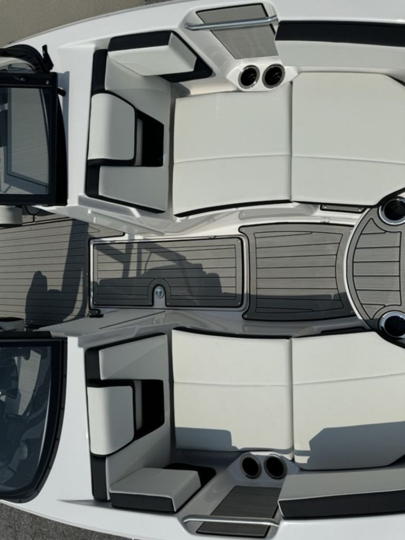 New 2024 Yamaha Boats 222SE