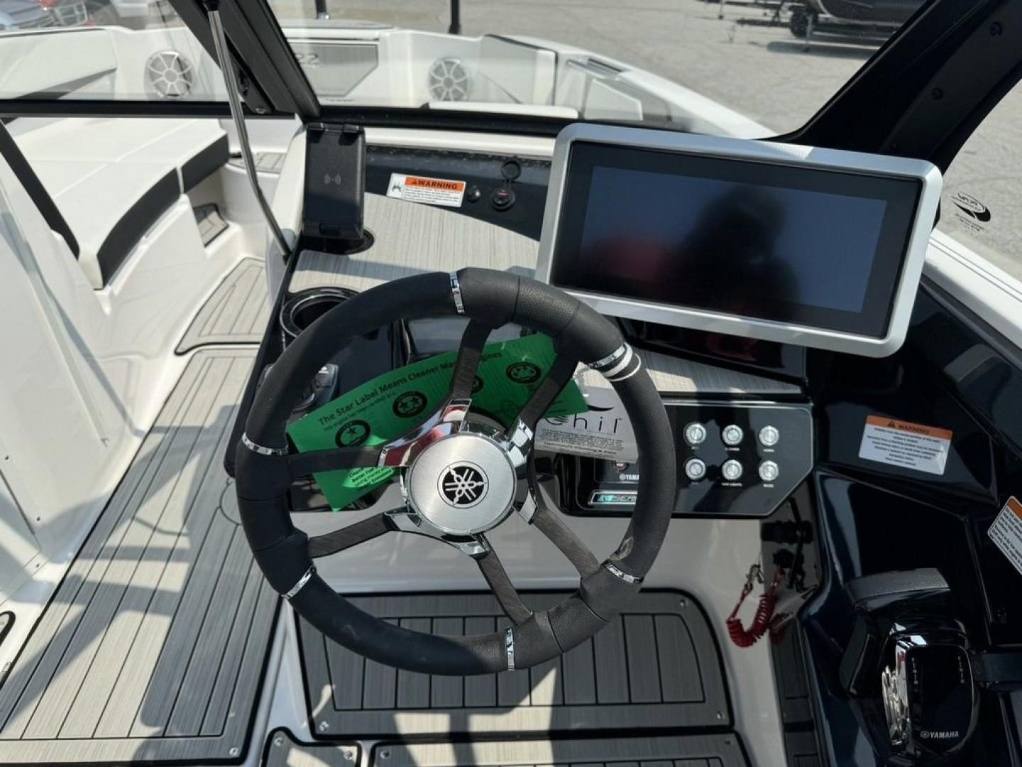 New 2024 Yamaha Boats 222SE