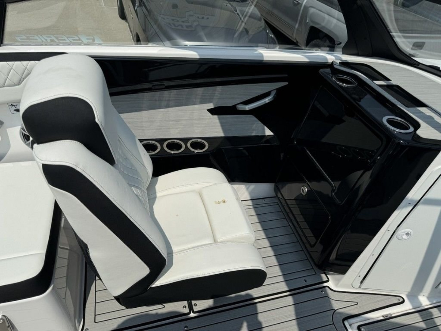 New 2024 Yamaha Boats 222SE