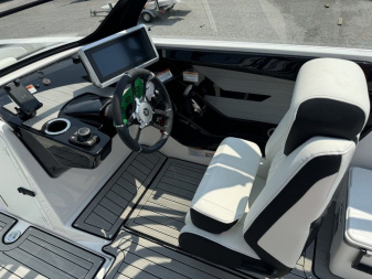 New 2024 Yamaha Boats 222SE