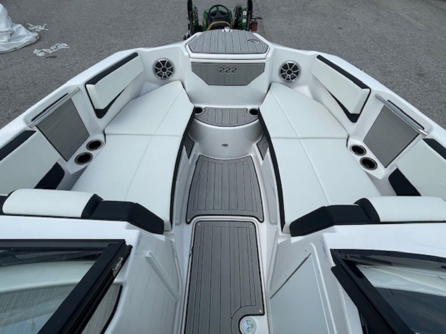 New 2024 Yamaha Boats 222SE