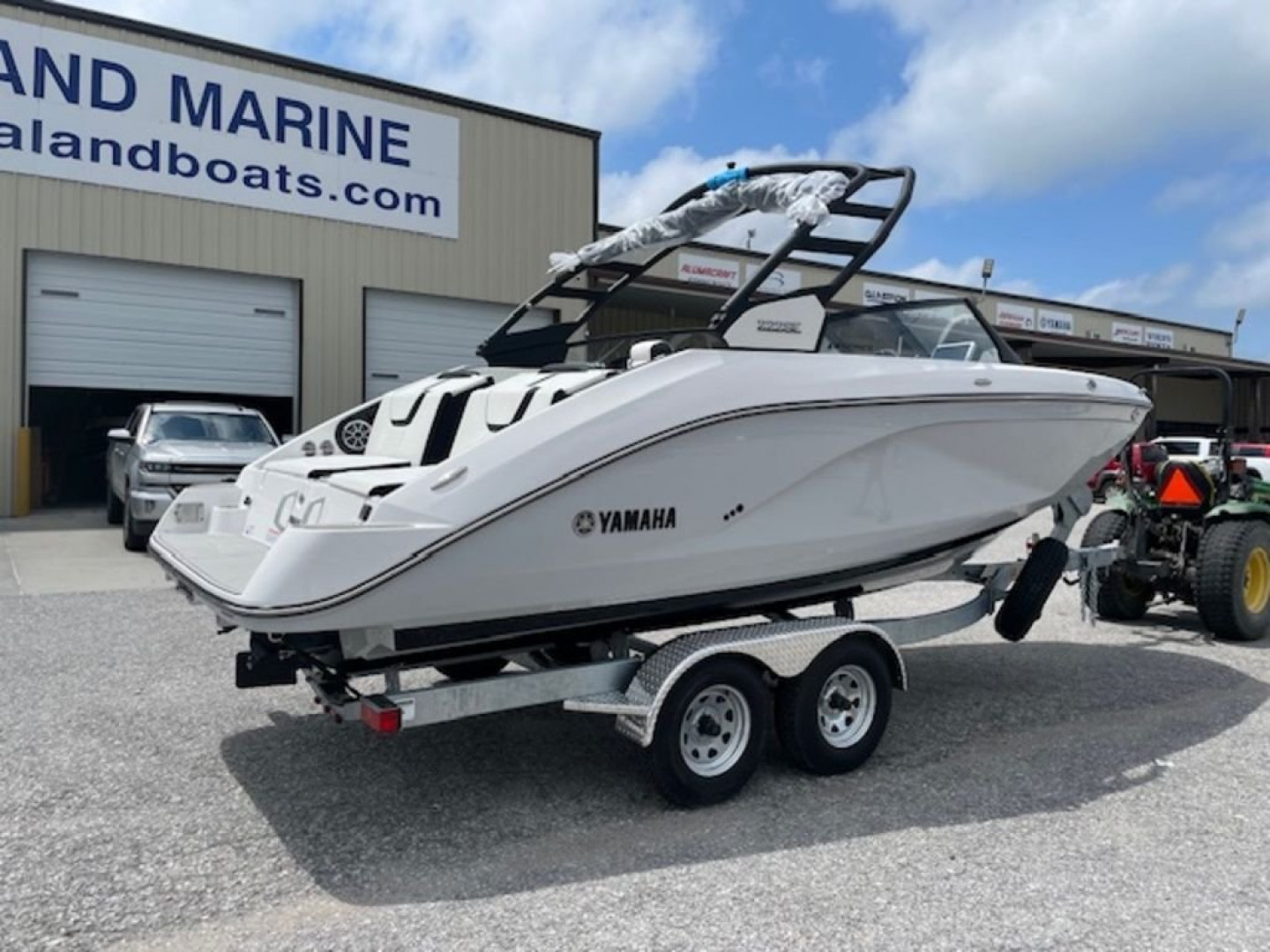 New 2024 Yamaha Boats 222SE