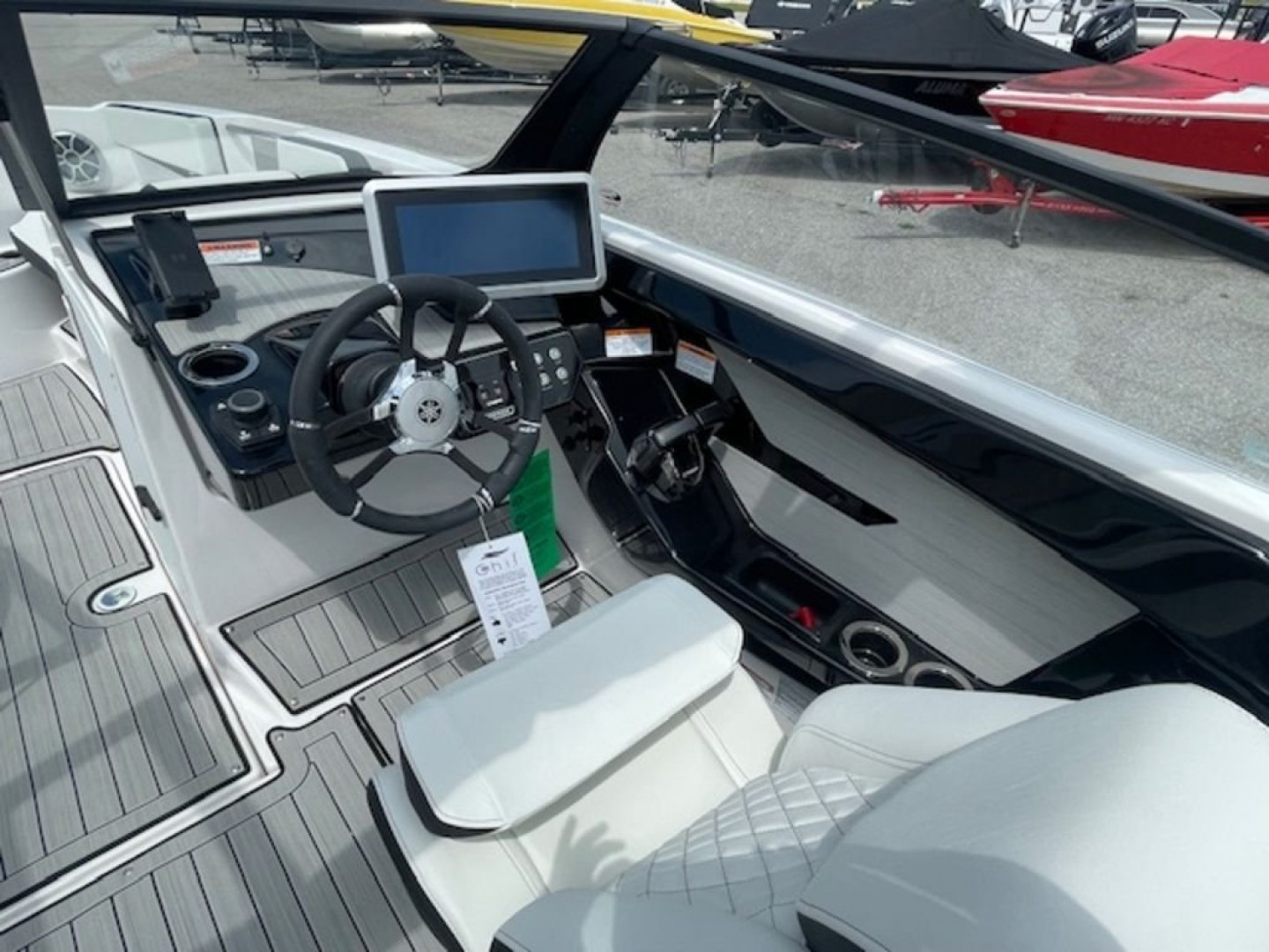 New 2024 Yamaha Boats 222SE