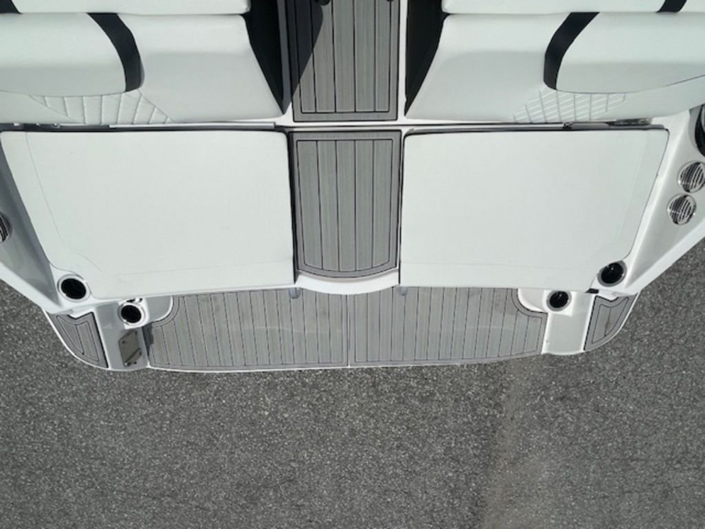 New 2024 Yamaha Boats 222SE