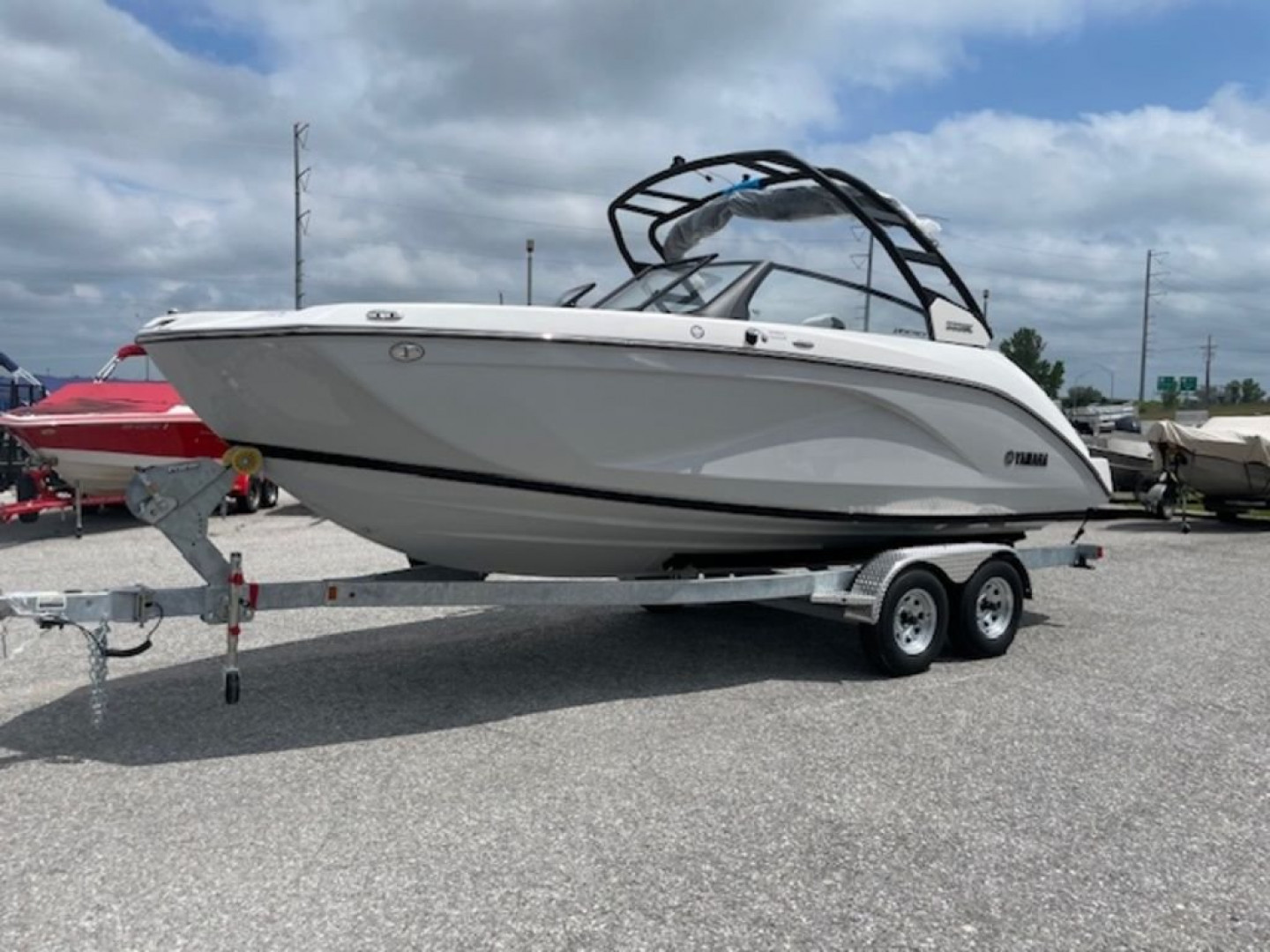 New 2024 Yamaha Boats 222SE