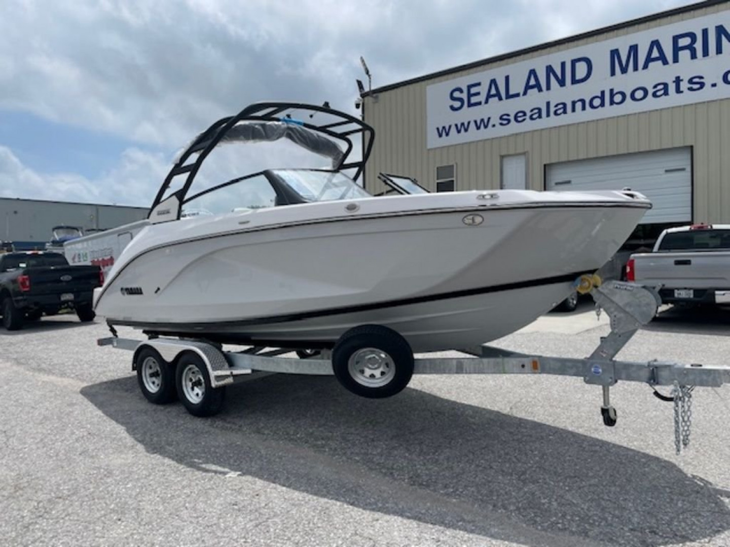 New 2024 Yamaha Boats 222SE