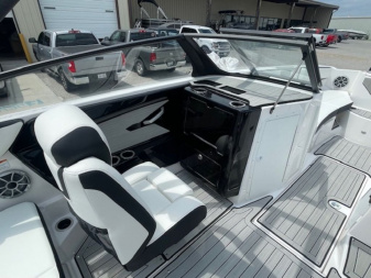 New 2024 Yamaha Boats 222SE