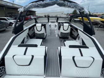 New 2024 Yamaha Boats 222SE
