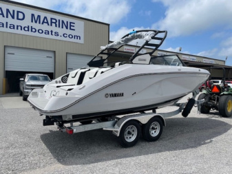 New 2024 Yamaha Boats 222SE