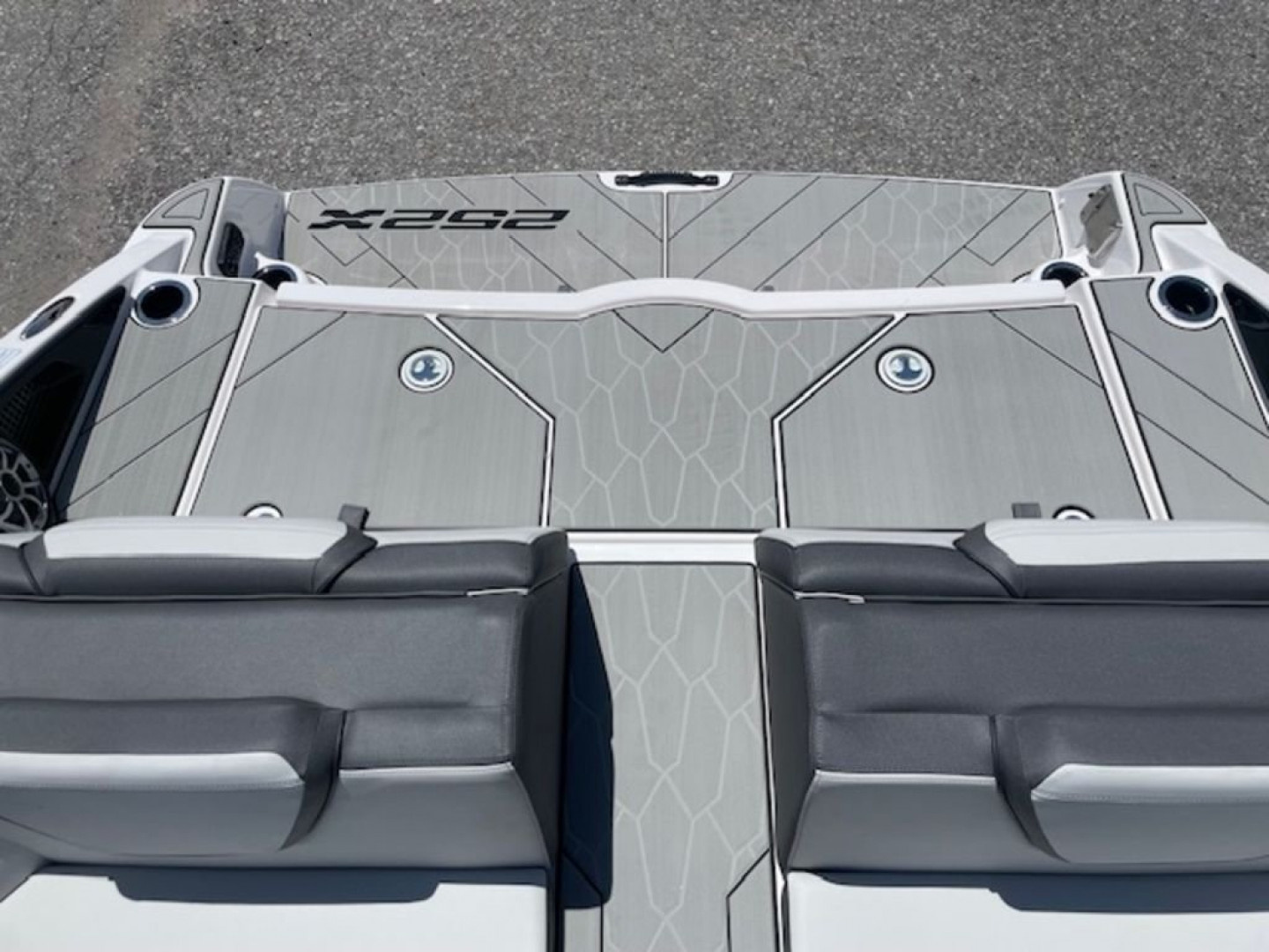 New 2024 Yamaha Boats 252XE