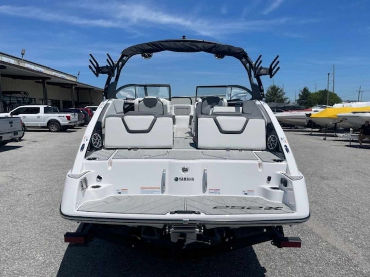 New 2024 Yamaha Boats 252XE
