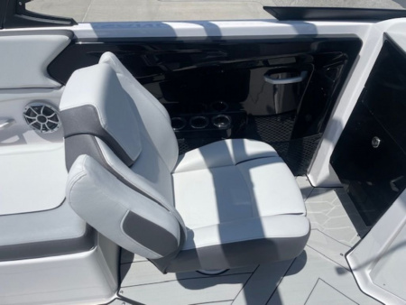 New 2024 Yamaha Boats 252XE