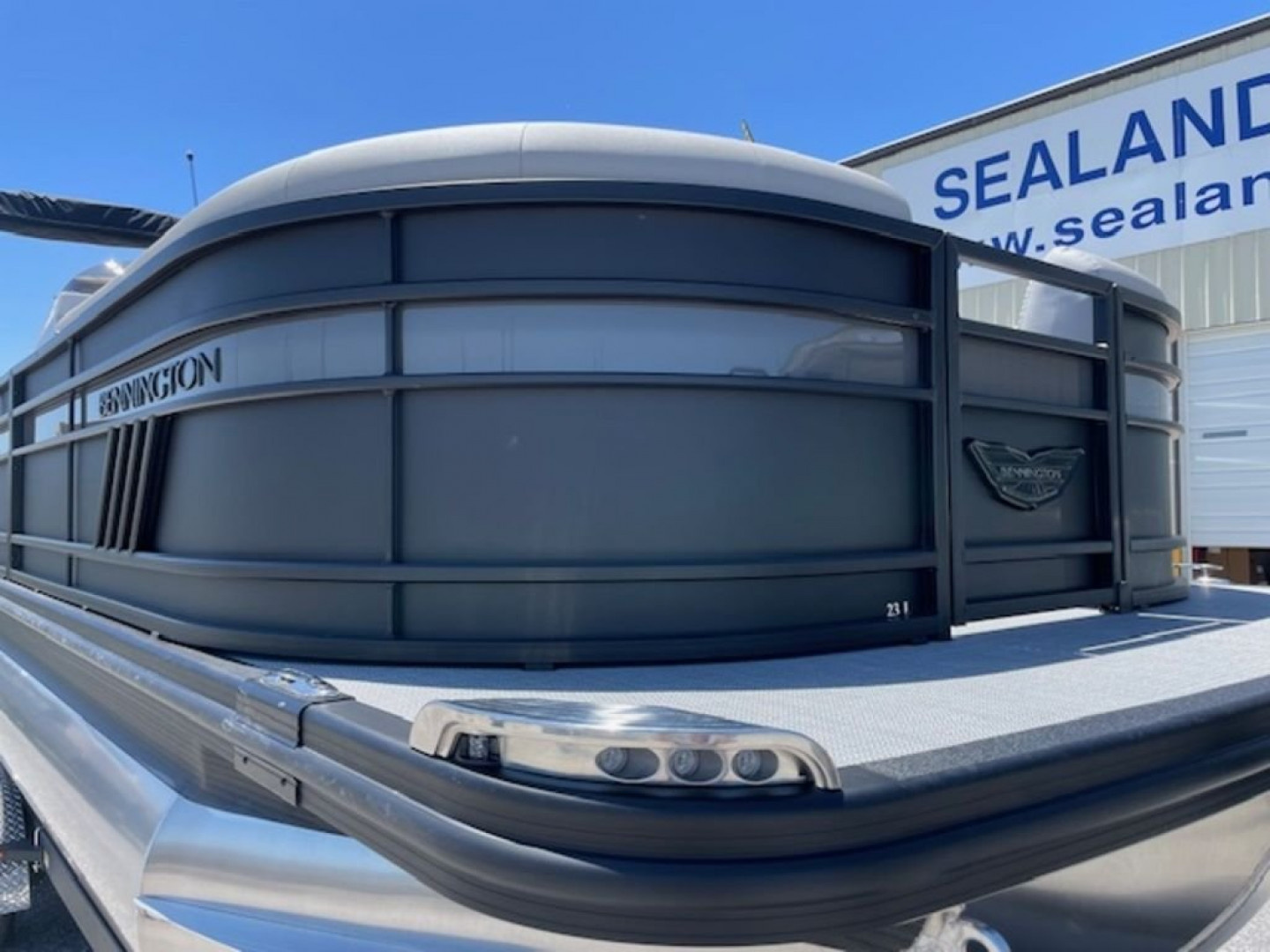 New 2024 Bennington 23 LFB