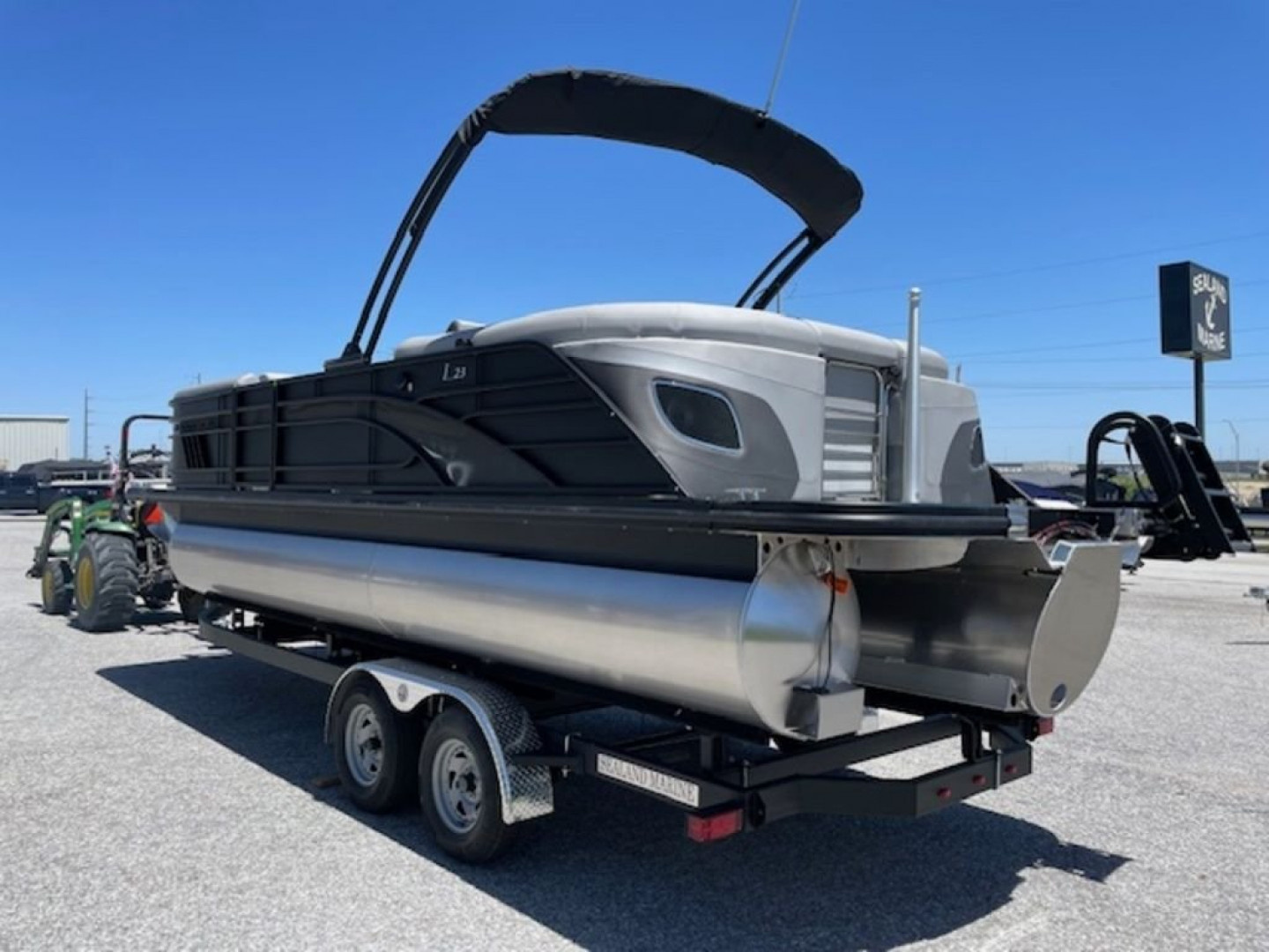 New 2024 Bennington 23 LFB