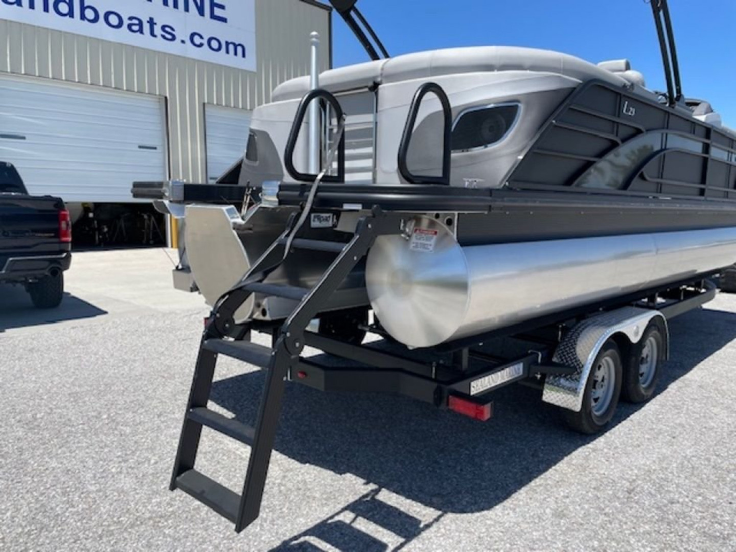 New 2024 Bennington 23 LFB