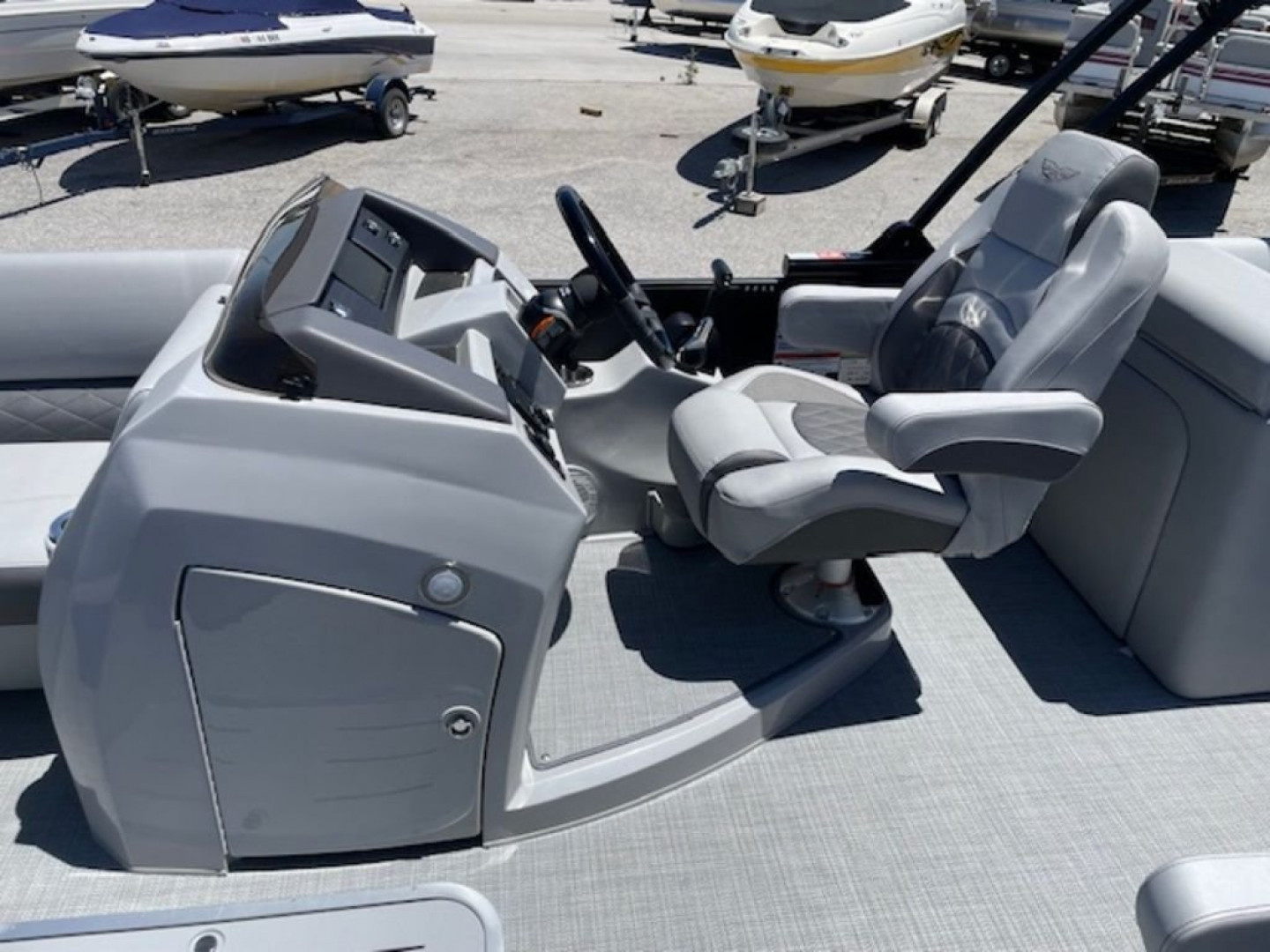 New 2024 Bennington 23 LFB