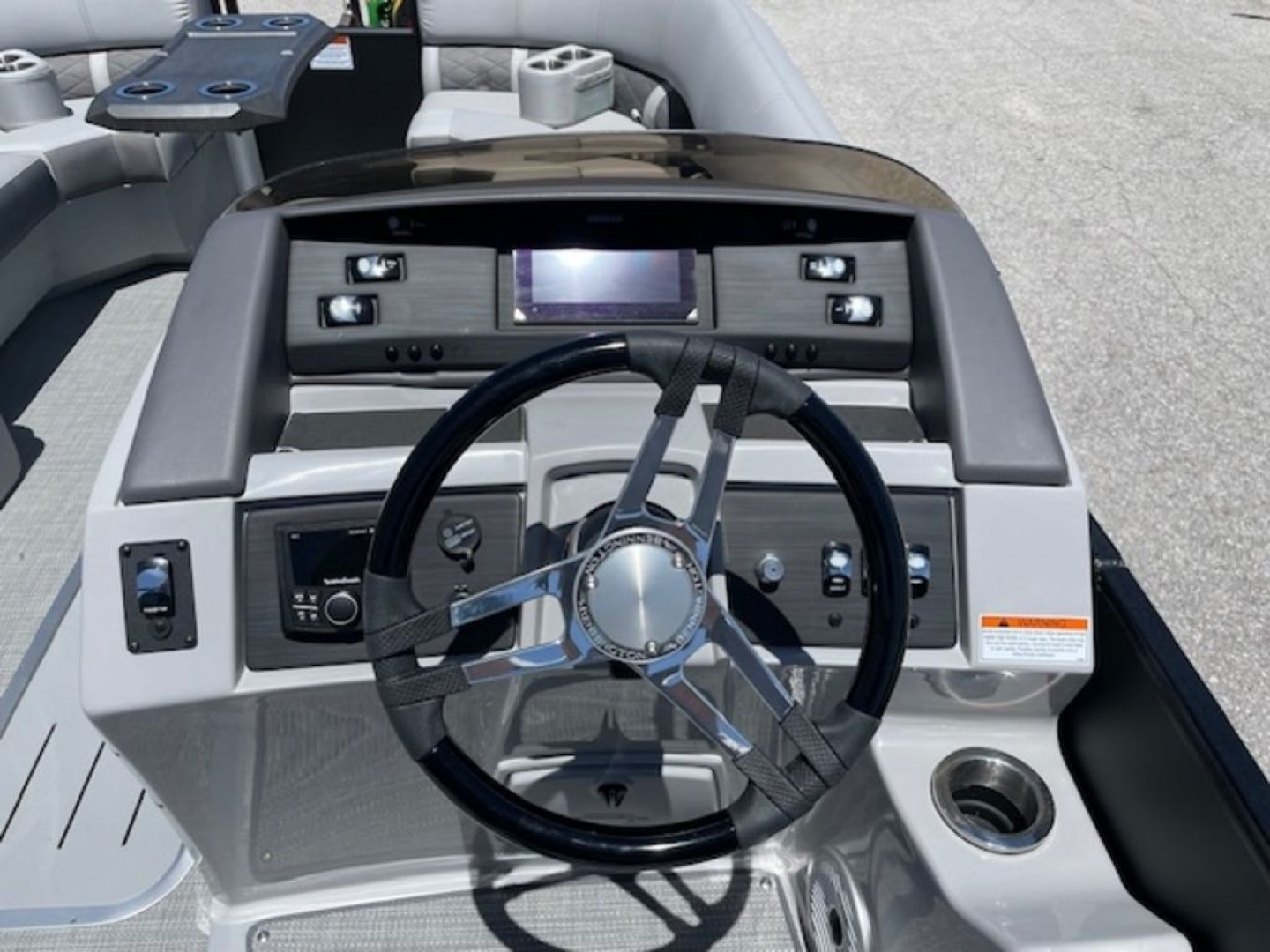 New 2024 Bennington 23 LFB