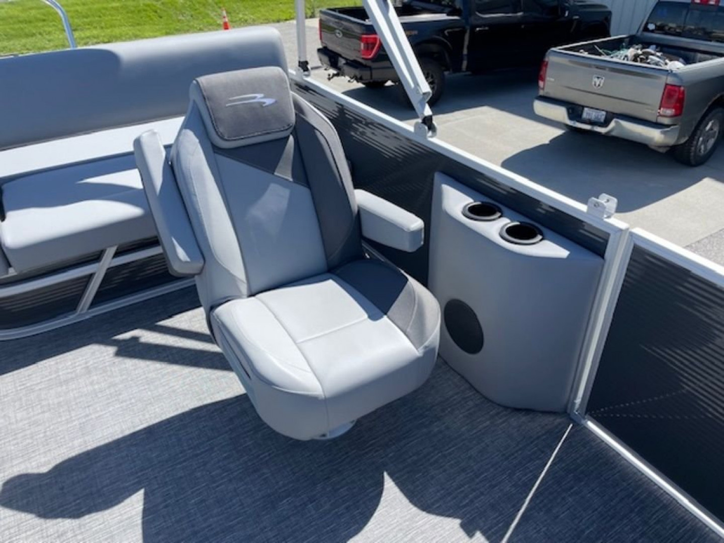 New 2024 Bennington 22 SVSB-SPS