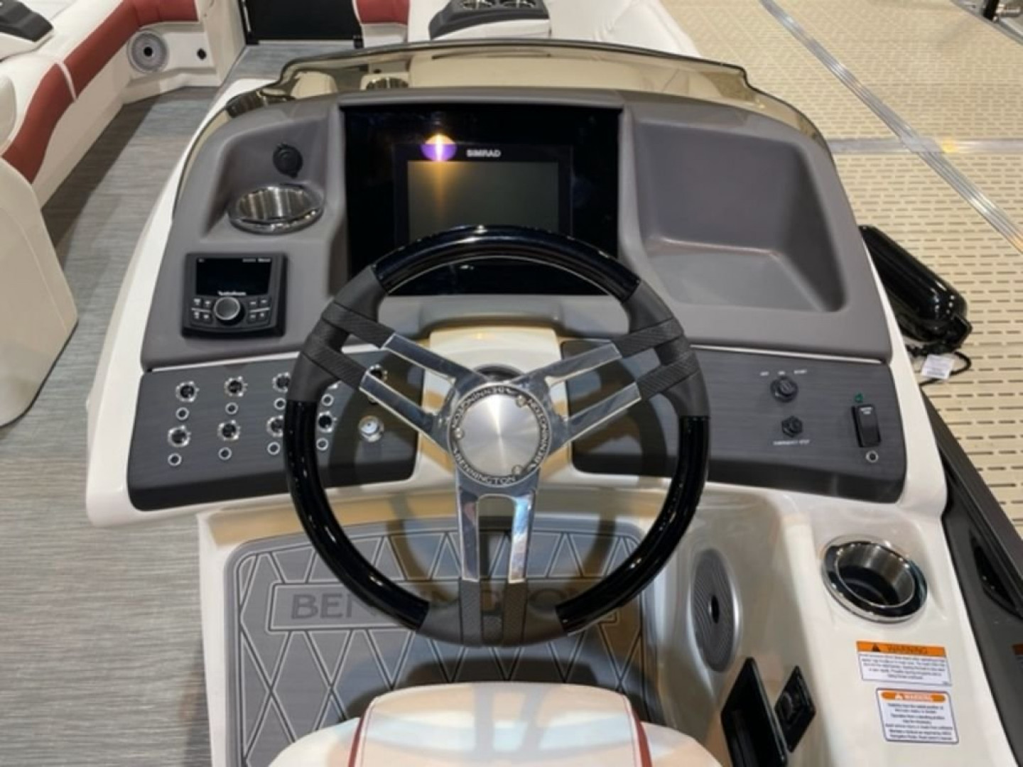 New 2023 Bennington 25 RFB